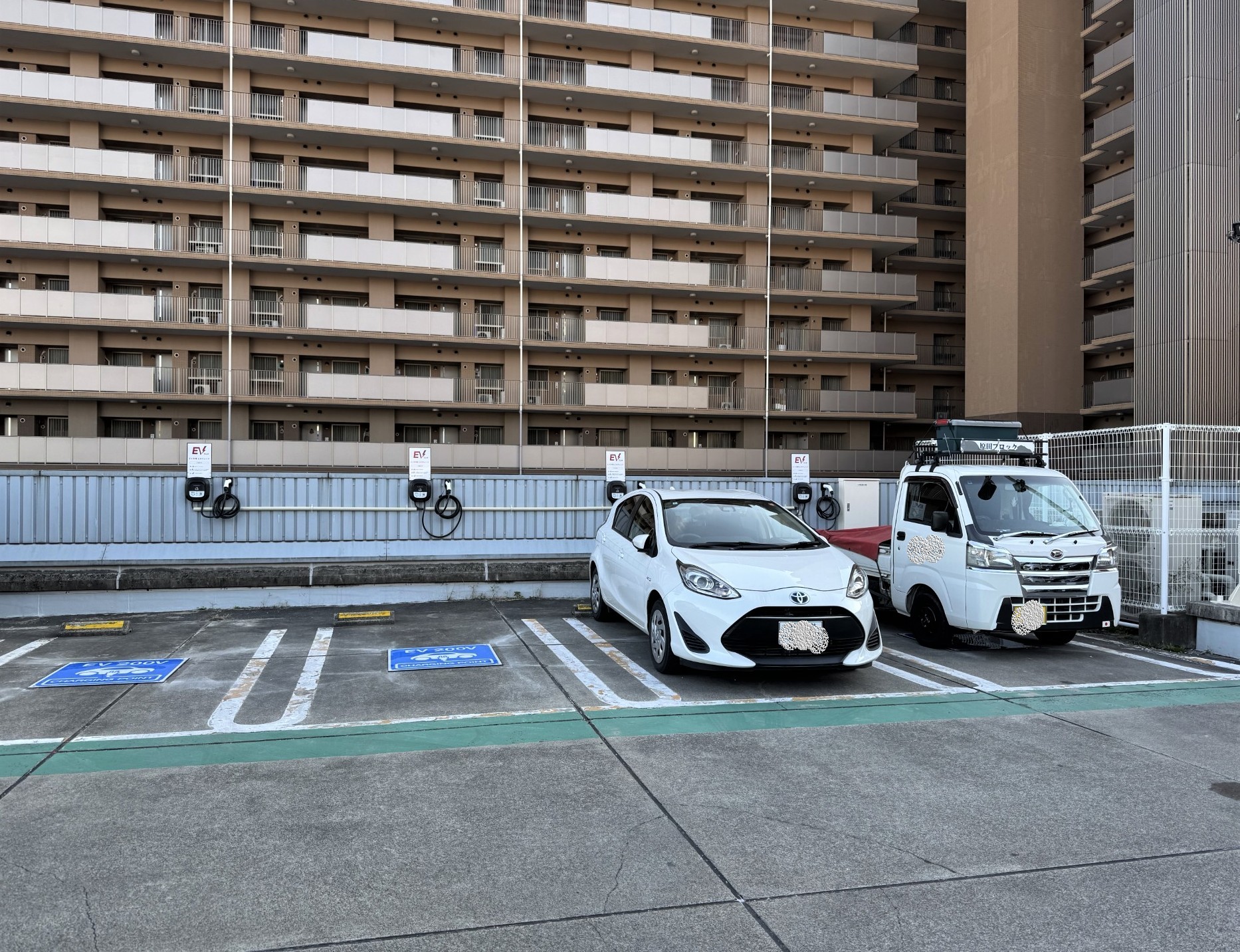 三郷中央EV充電器１ (2).jpg